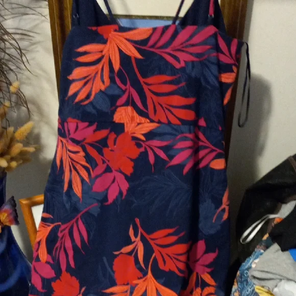 Floral Spaghetti Strap Dress - Picture 7 of 9